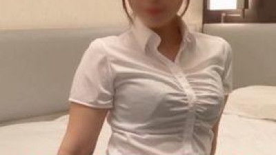 FC2-PPV-1498490 - 남편이 알면 바로 삭제!  - - [무표정 노출] 남편 노릇 하지마-편하게 해줘- 꽃미남 정사에 완전히 빠진 유부녀가 음탕한 아내로 변신해 쾌감으로 연속 질내사정을 받아들인다.  - - Blow &amp; Titty Fuck 보너스 포함