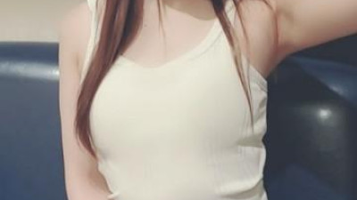 FC2-PPV-1486945 - [무수정] 카페에서 일하는 예쁜 엉덩이 언니에게 연속 질내사정(50분)