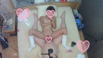 FC2-PPV-945379 - 소녀를 데리러 온 18세 처녀 소녀는 처녀성을 잃고 사후피임약을 복용했다고 거짓말을 하고 대량의 질내사정을 했습니다.