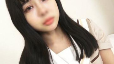 FC2-PPV-2824770 - [무수정] 너무 어린 미즈키짱.  - - 그녀의 귀여움과 에로, 감수성 때문에 다시 만난 그녀는 활동할 때와 거의 같은 교복을 입고 가장 야한 백 보지에 질내사정을 했다.  - - (74분).