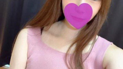 FC2-PPV-3111798 - [독점 배포] 바리 칼리 OL 모모카 짱 ❤️ 점장이 종이 바지를 벗고 그 거근의 크기에 경악 모모 짱 w 오마 오코