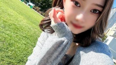 FC2-PPV-3569915 - [개인사진] SNS**에서 화제가 된 커플!  - - 새하얀 피부의 고양이 눈 츤데레 (25) 핑크색 보지에 질내 사정하는 셀카 영상