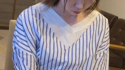 FC2-PPV-3794449 - [개인] 조용해 보이는 간호사 아내는 남편이 몰래 촬영하는 것을 눈치채지 못하고 욕망에 굴복해 질내 사정을 당한다.